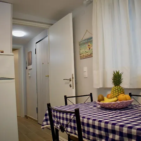 Alkyon Perea Apartman *