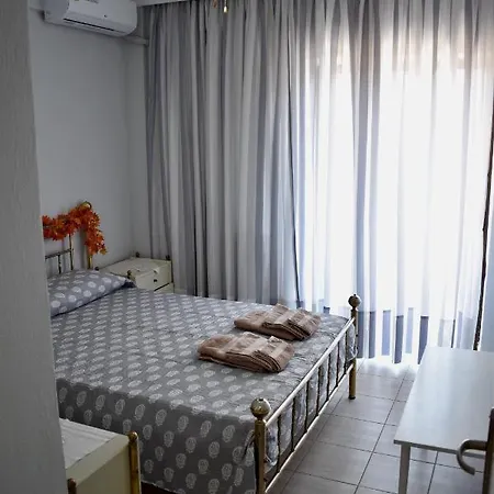 Alkyon Perea Apartament *